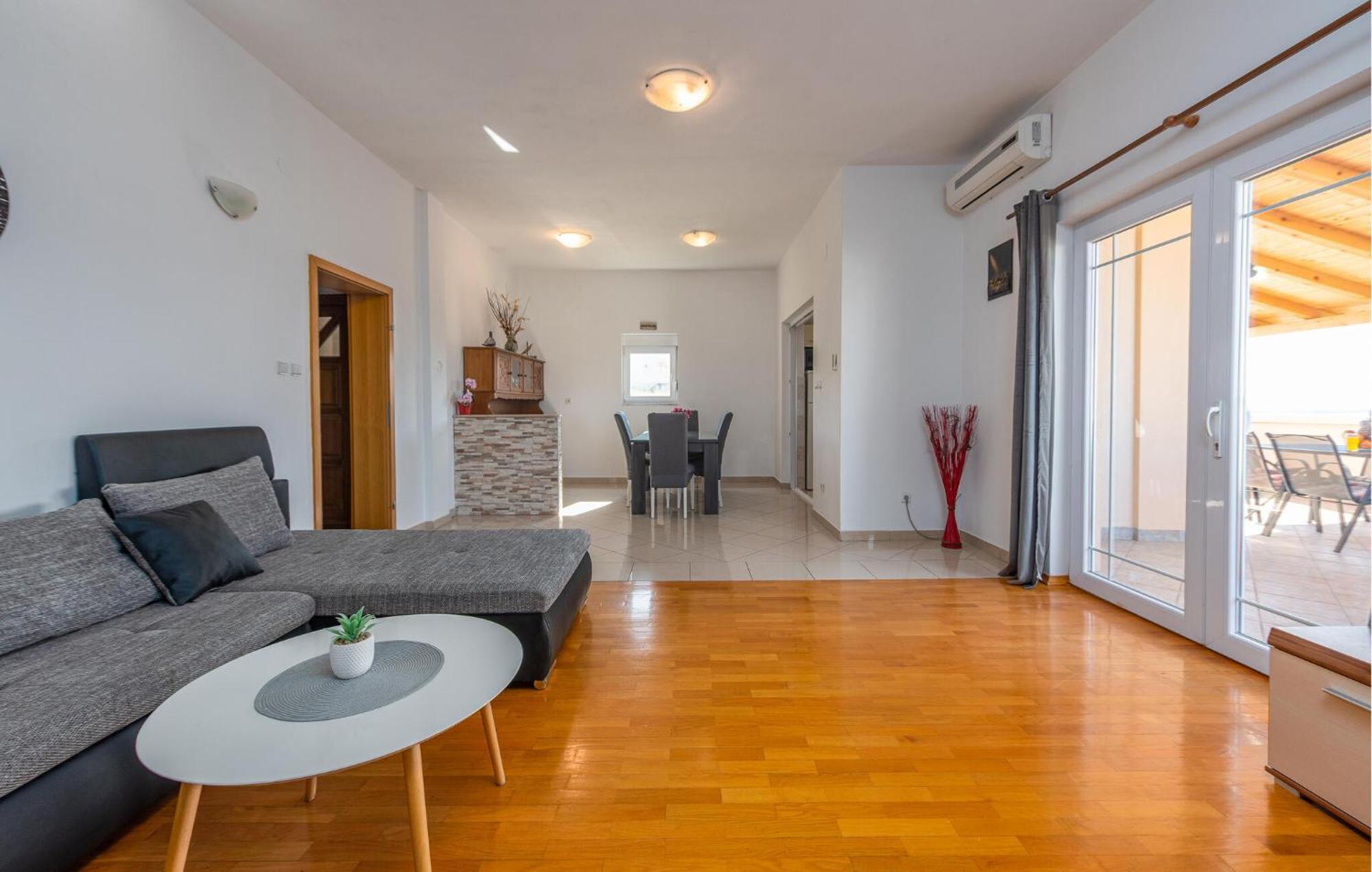 Beautiful Apartment In Maslenica With Kitchen Экстерьер фото